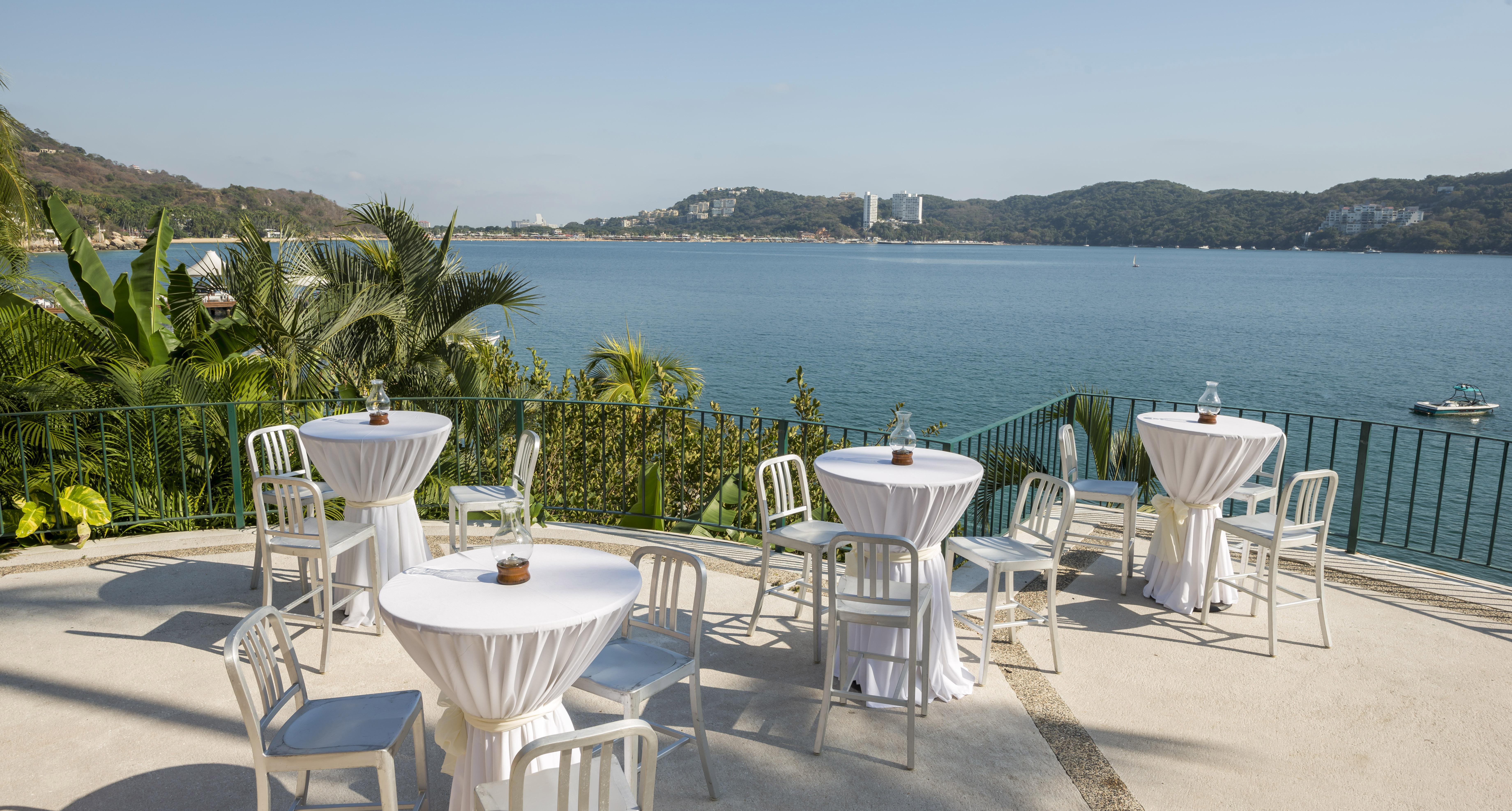 阿卡普尔科迪亚曼特卡米诺里尔酒店 外观 照片 View of the Gulf of İzmit from the hotel