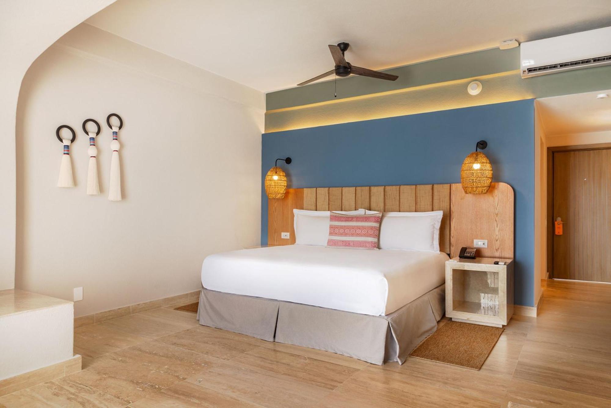 阿卡普尔科迪亚曼特卡米诺里尔酒店 外观 照片 A bedroom at the hotel